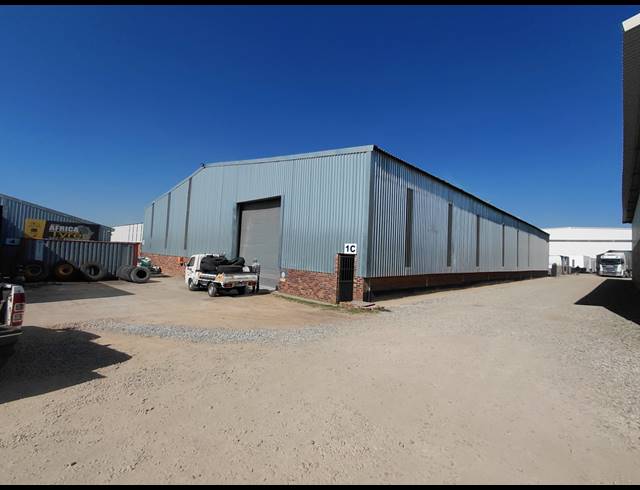 500M² WAREHOUSE TO LET IN POMONA